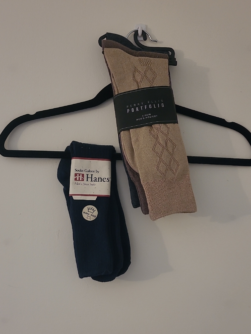 Perry Ellis and Haynes Men's Dress Socks - Pack